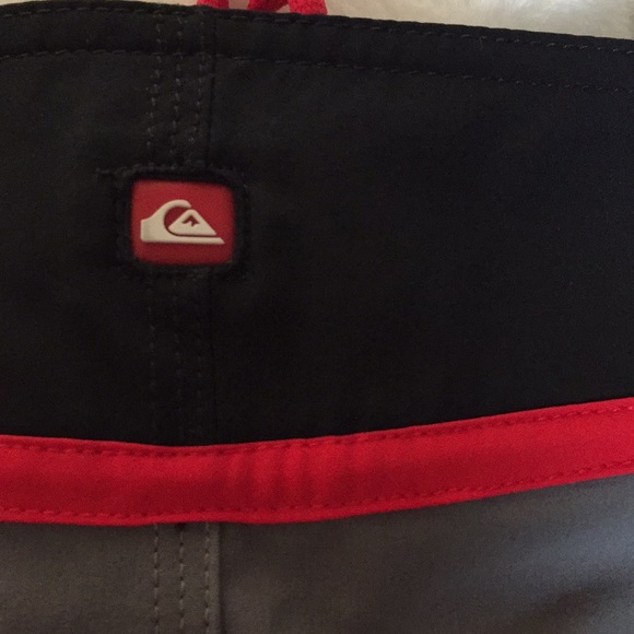NWT Quicksilver swim trunks - Picture 5 of 7